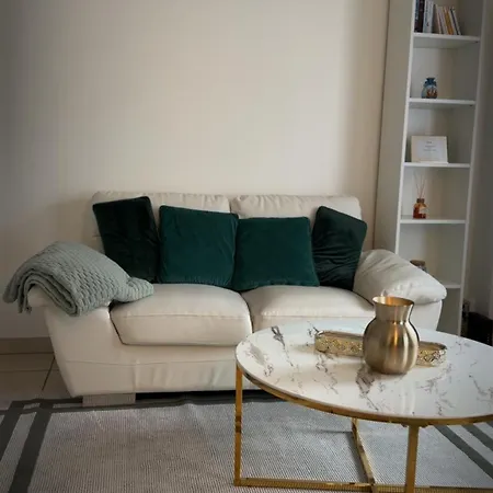 Chez Vous & Moi